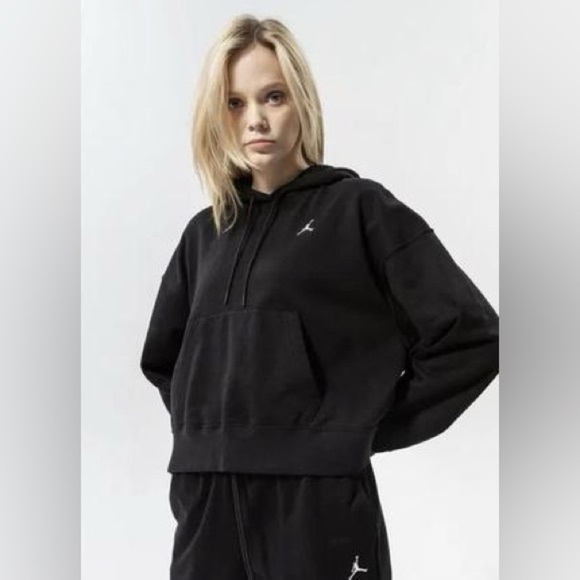 Jordan Brooklyn Fleece Cropped Loose Fit Logo Hoodie in Black Women’s Small - Picture 2 of 8